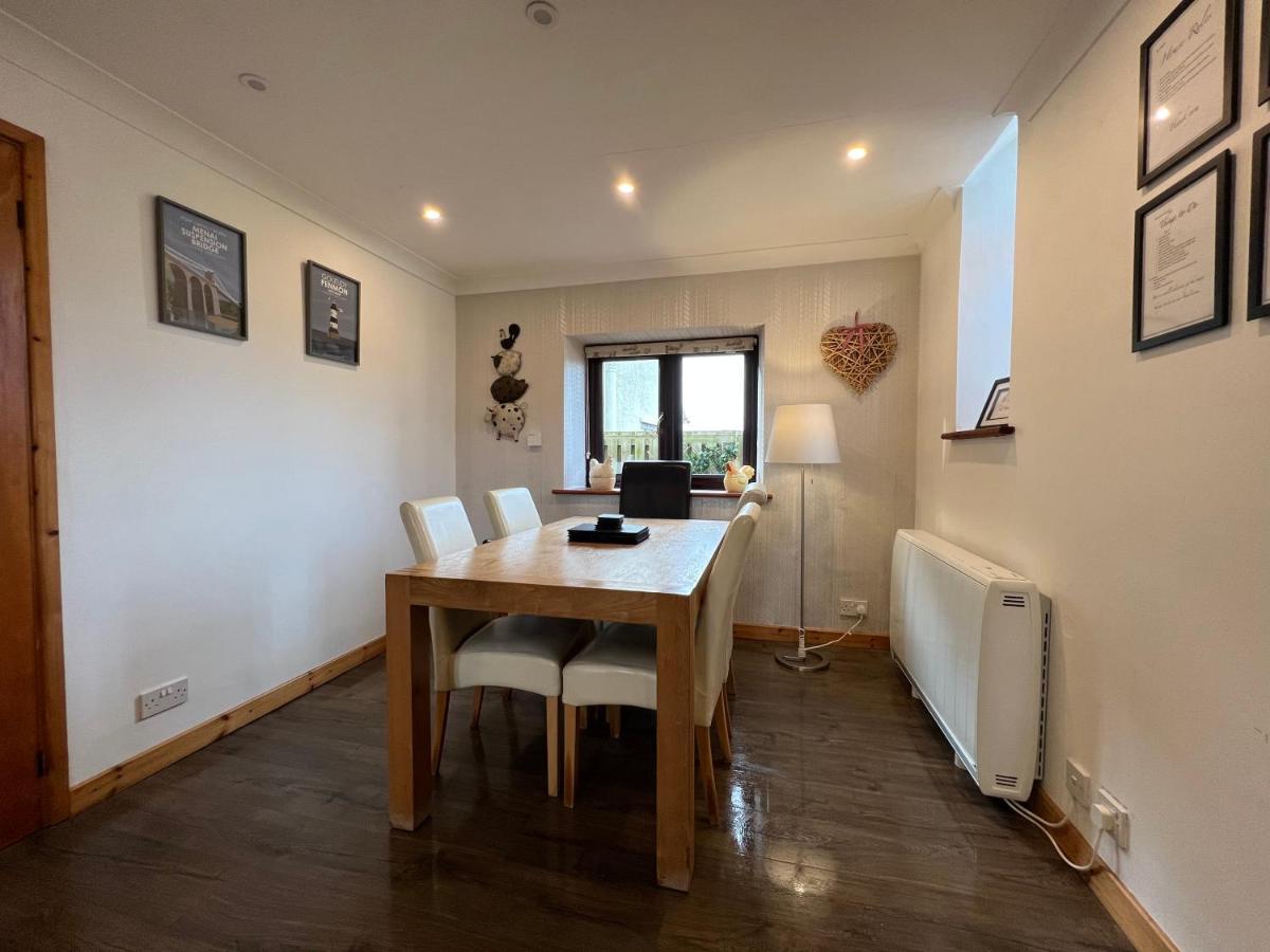 3 Bed Detached Cottage- Log Burner Mountain Views Beaumaris Dış mekan fotoğraf