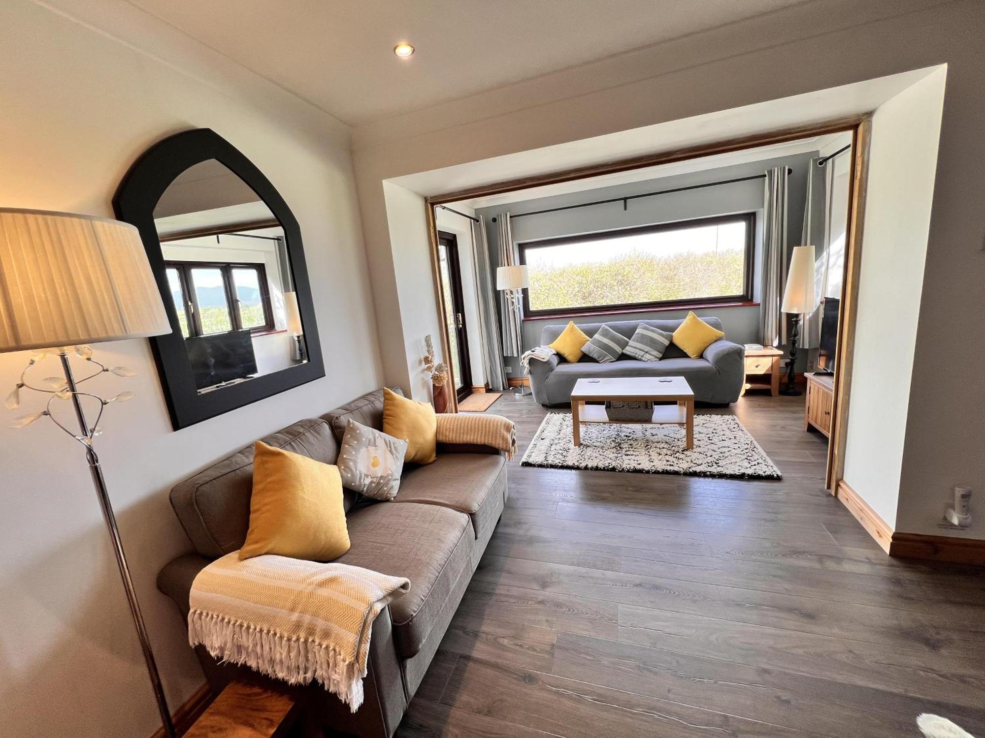 3 Bed Detached Cottage- Log Burner Mountain Views Beaumaris Dış mekan fotoğraf
