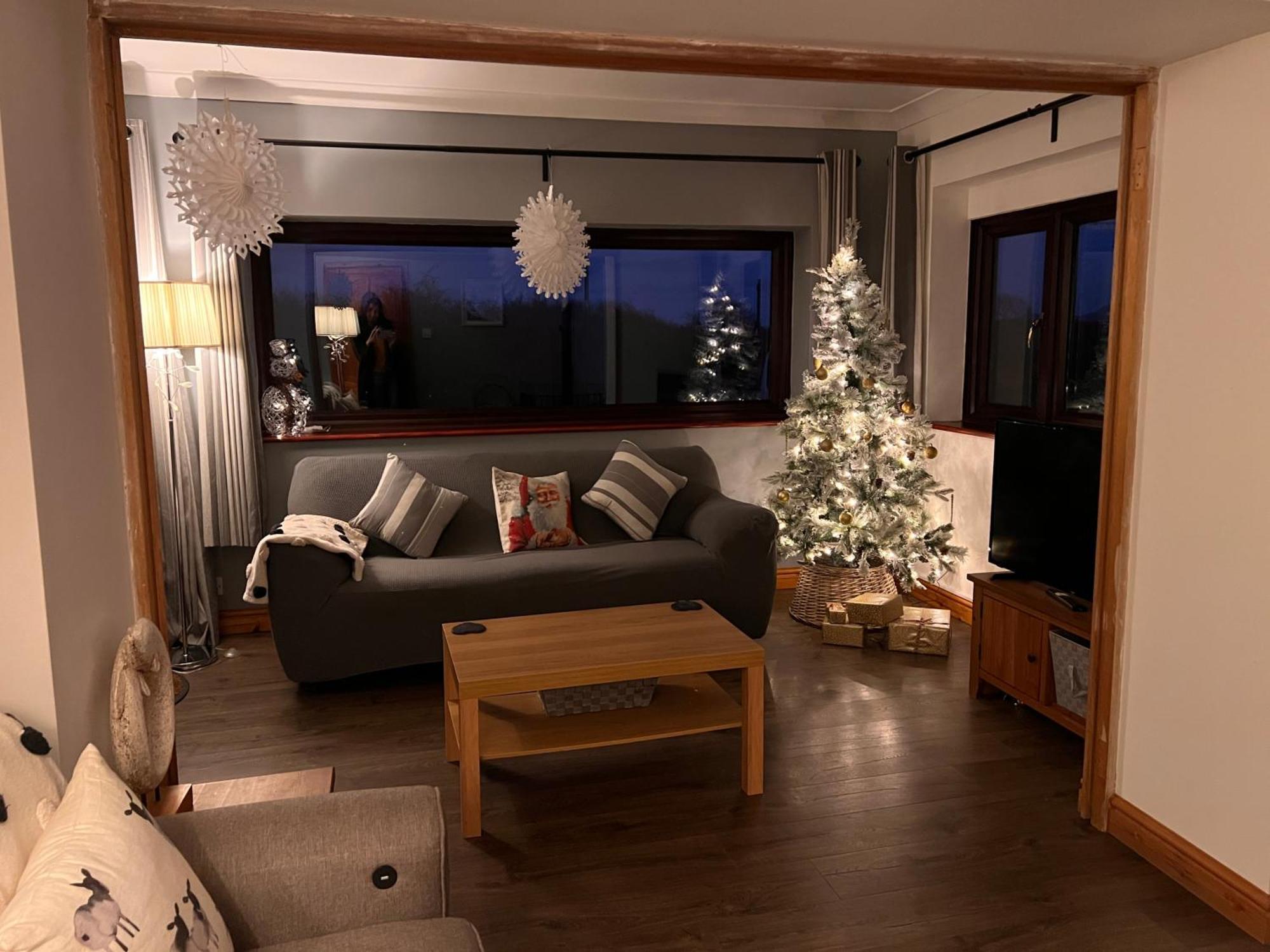 3 Bed Detached Cottage- Log Burner Mountain Views Beaumaris Dış mekan fotoğraf